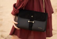 Bookings Surge For Holidays in Spain, Greece As Travel Rules Eased